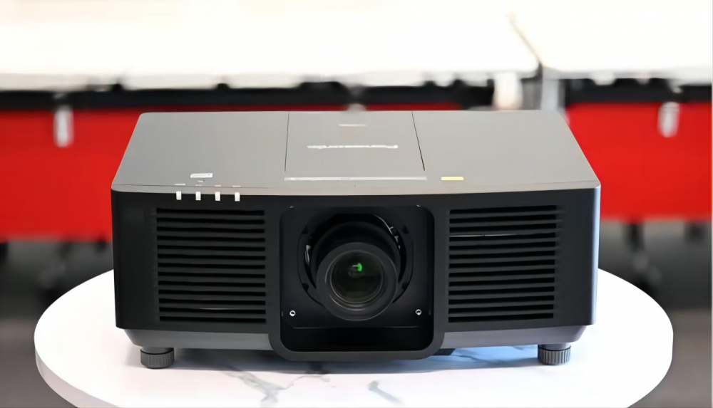 松下自由安装ptbaz602c宴会厅色彩丰富多媒体智能投影仪