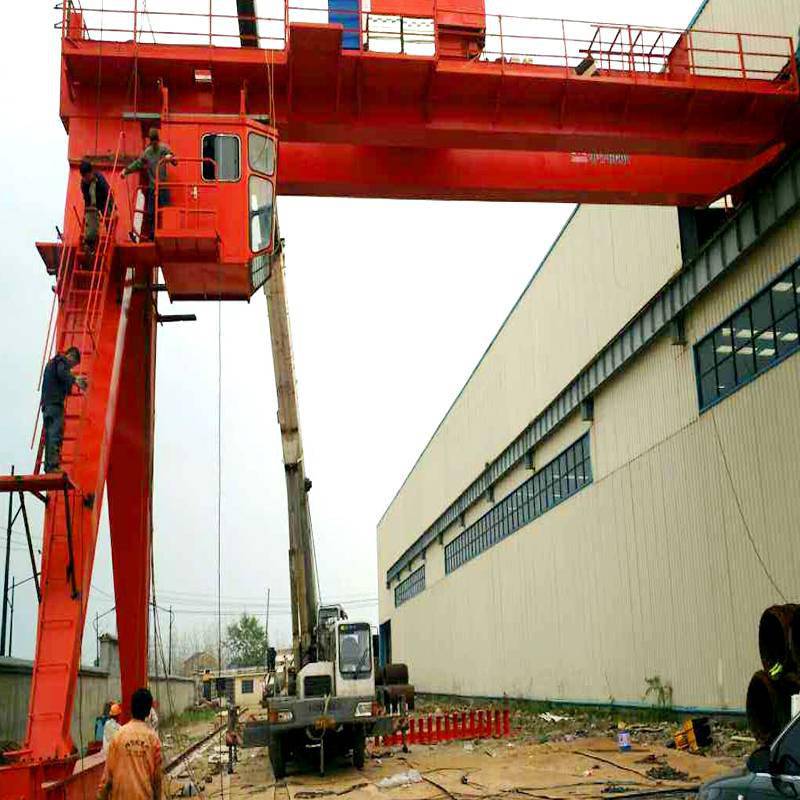 工地用大吨位高效单梁龙门山东电动单梁门式起重机