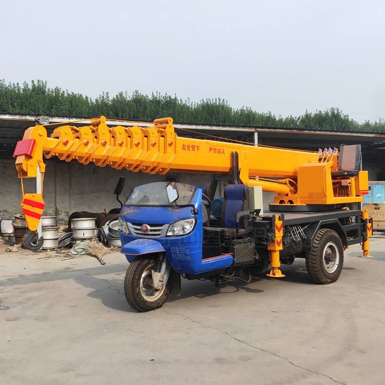 三轮吊车3吨多少钱 柴油三轮吊车 园林吊装运输车