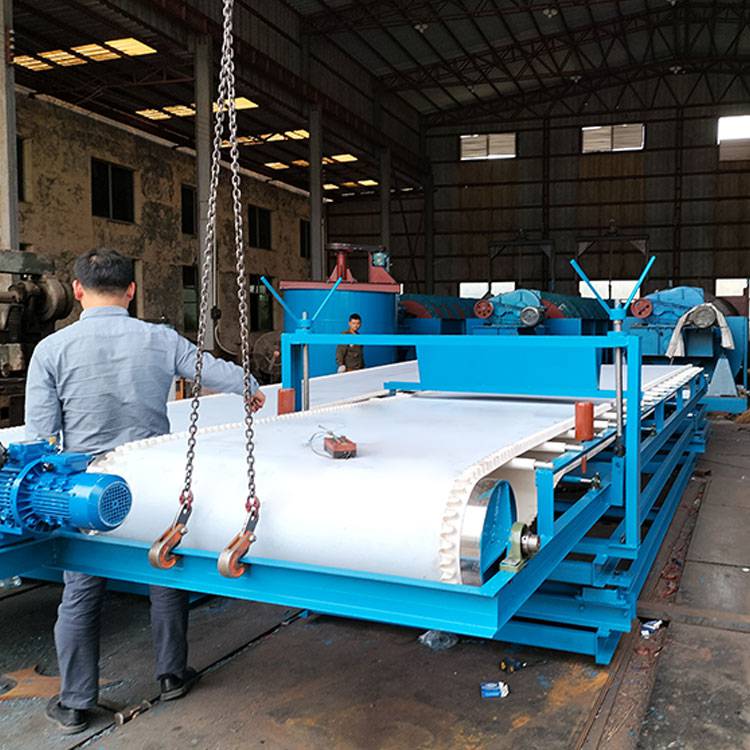 江西生产悬挂摇震毛毯机大型选矿毛毯机钨矿泥分选设备