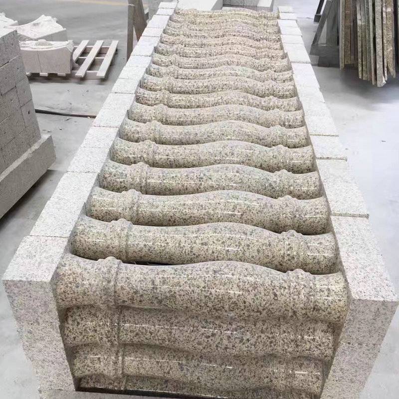 随州黄金麻花瓶柱上下圆头