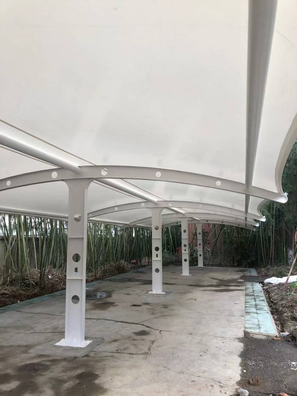 岳阳膜结构停车棚电动车摩托车棚充电桩雨棚汽车停车棚厂家图片