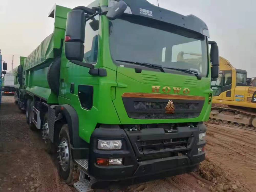 62米车厢豪沃tx自卸车