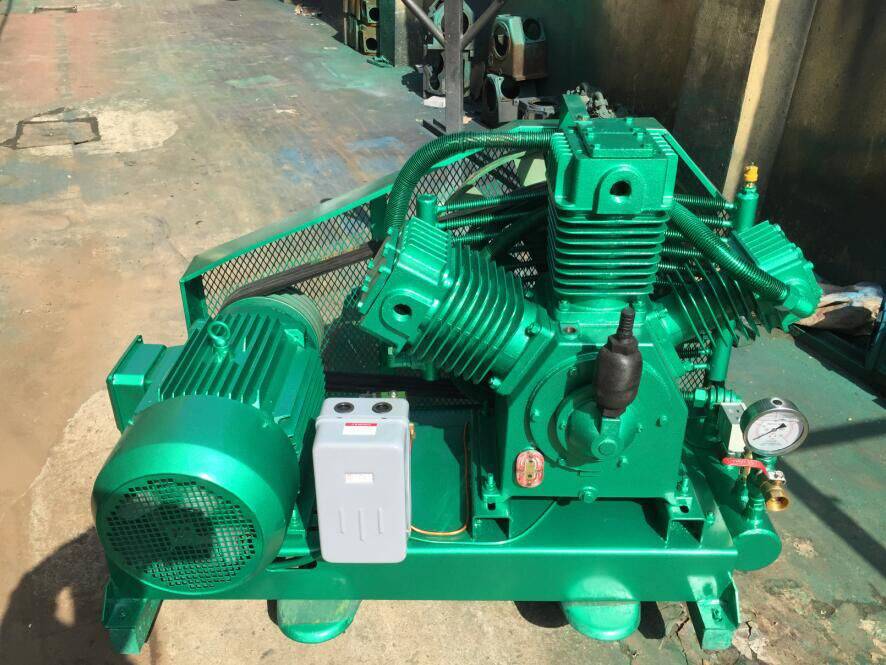 g3010矿山风炮打石头185kw活塞空压机