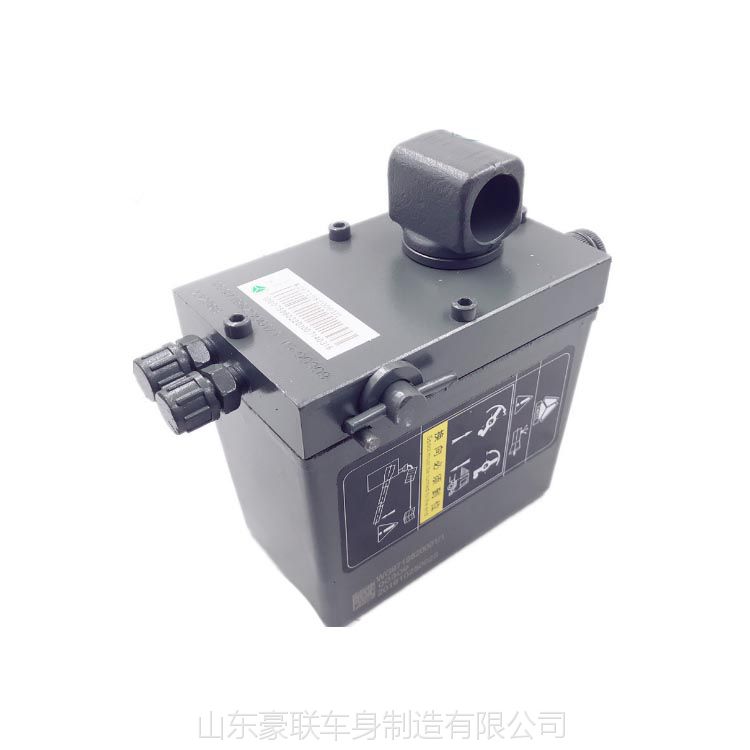 中国重汽豪沃驾驶室举升泵豪沃举升起升泵豪卡手压泵wg9719820001