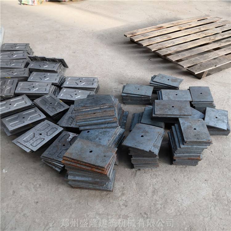 js750混凝土搅拌机衬板叶片底护板配件盛隆建机供应