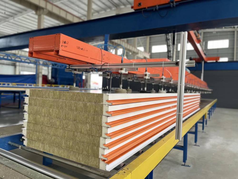 腾威集团生产销售多规格聚氨酯封边岩棉夹芯板 彩钢复合板