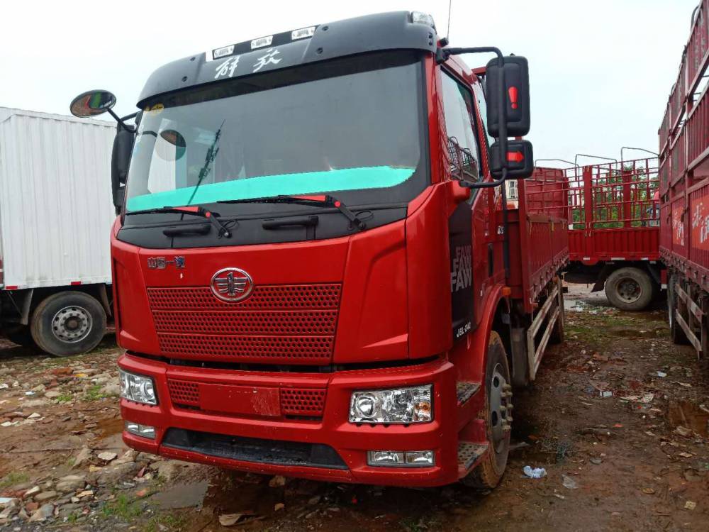 解放单桥6米8平板载货车,二手单桥平板载货车,苍栏载货车,自卸车,牵引