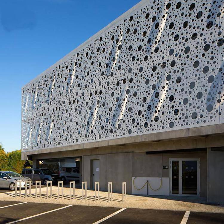 伟德bv1946官网这一地将结束不通高铁历史高铁站抓紧建设中