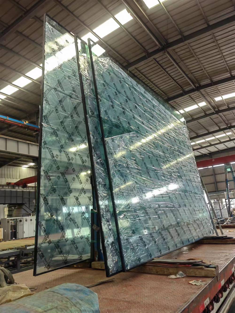 汽车展厅玻璃幕墙15毫米19mm超白钢化玻璃7米8米9米高