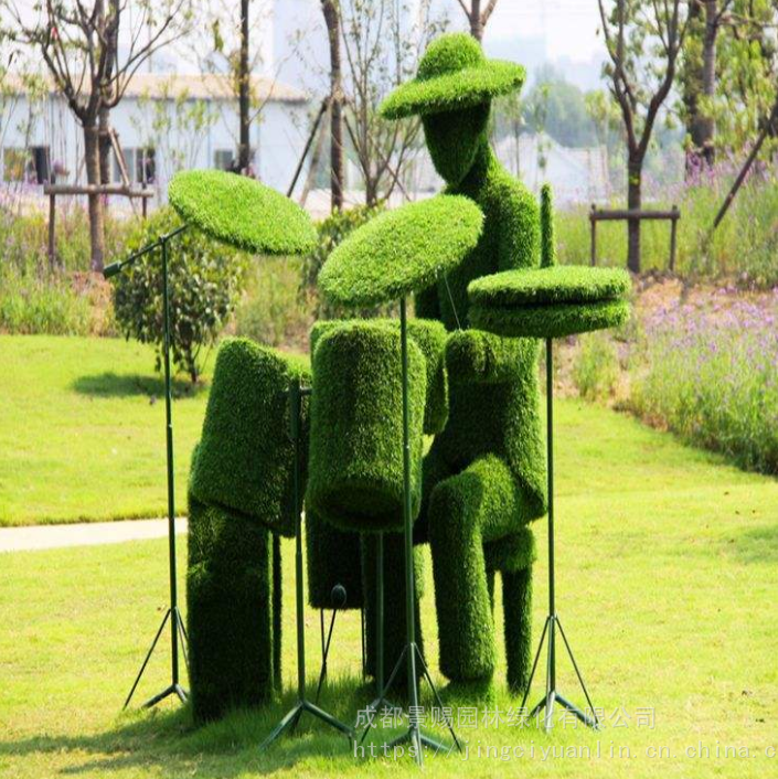 植物绿雕是一种公共空间艺术成都仿真绿雕造型厂家
