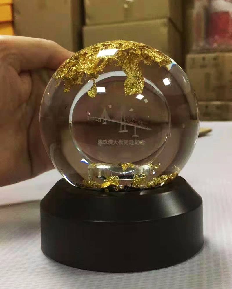 港珠澳大桥通车仪式纪念品水晶球风水球摆件金箔水晶