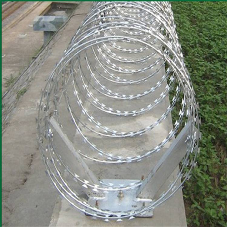 热镀锌刀片滚笼刺绳滚笼墙头防爬刺
