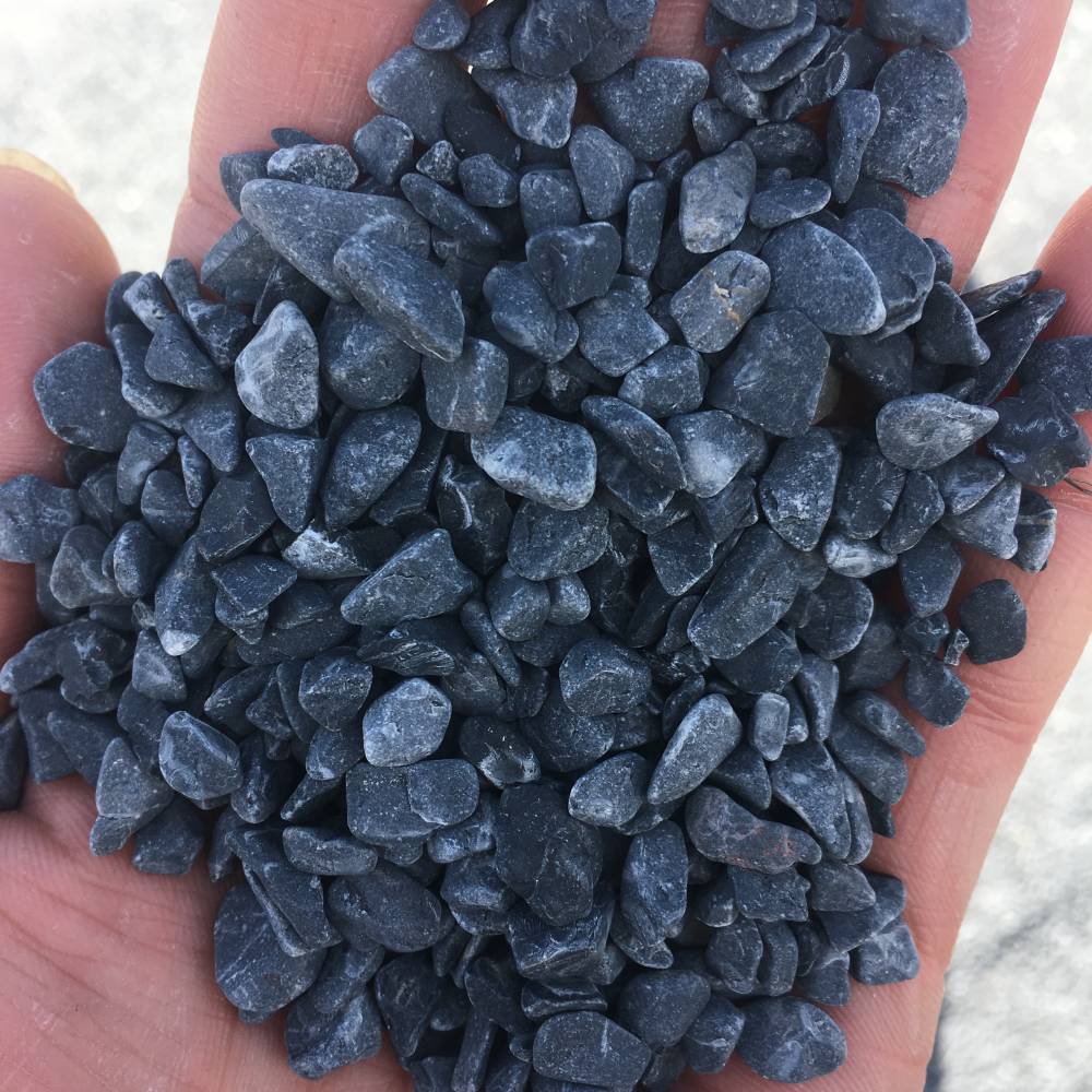 厂家批发水洗石洗米石铺路五彩小石子透水路面用料