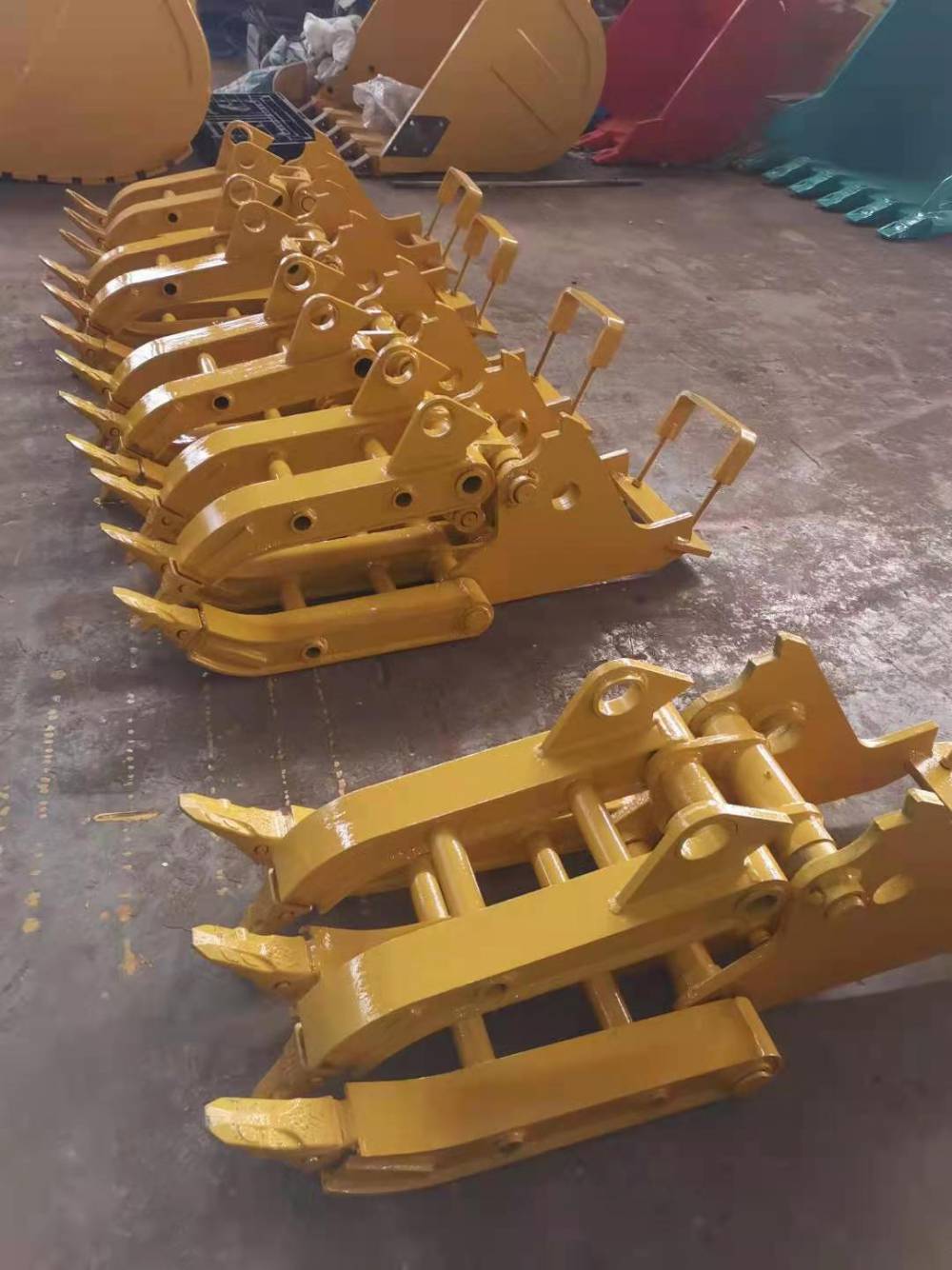 挖机抓钢夹子夹废铁的挖掘机全国发货