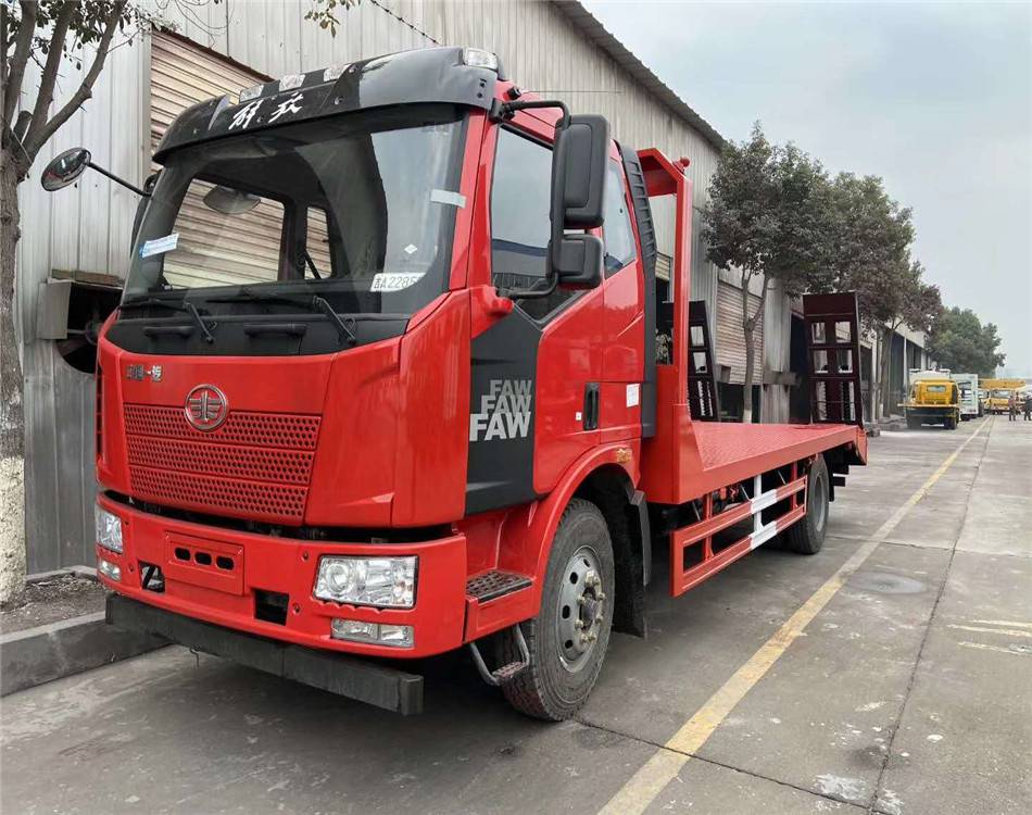 东风15吨平板车新价格解放6米5挖机平板拖车参数后八轮后双桥平板车