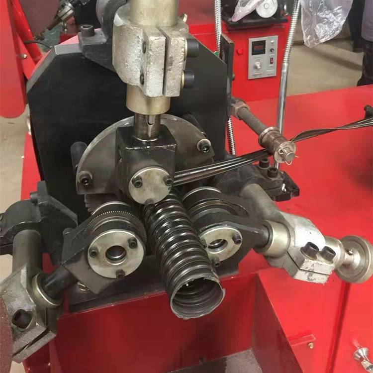 路邦金属波纹管成型机镀锌钢带制管机zg135预应力卷管机图片