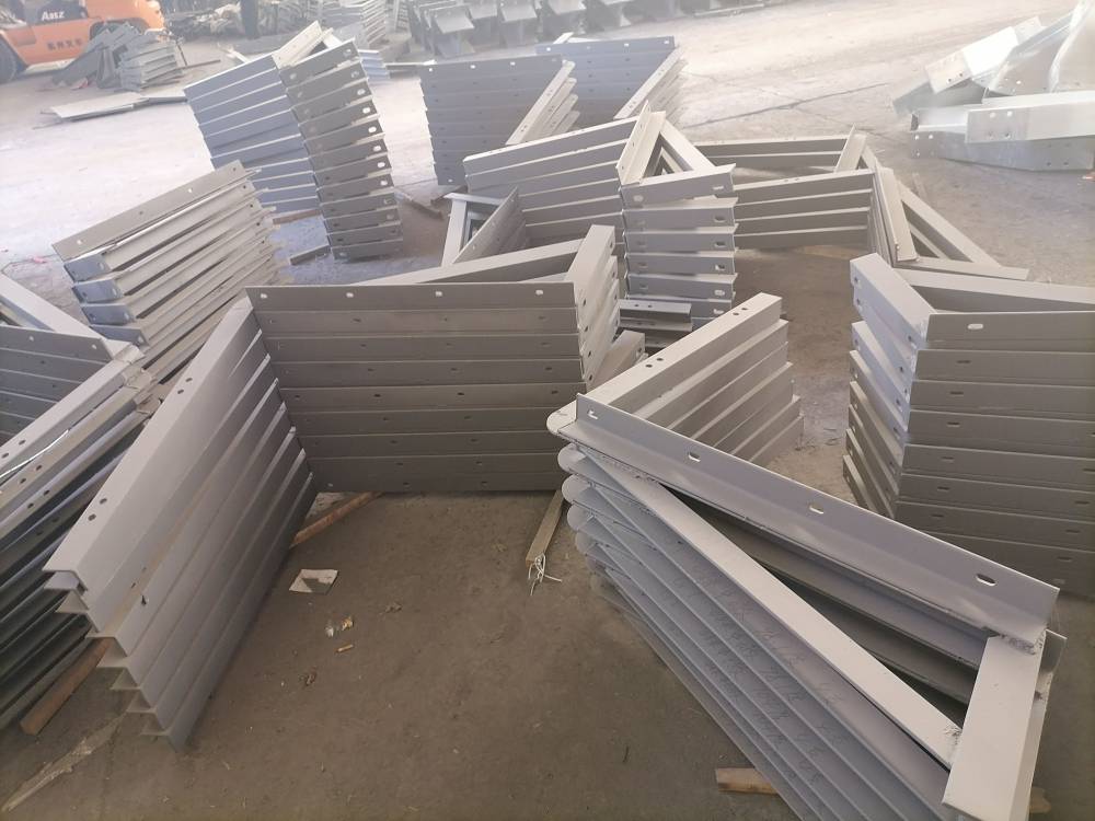 高铁桥墩吊篮,墩身吊围栏,桥墩吊蓝 钢构件制作质量要求:钢材的浦种