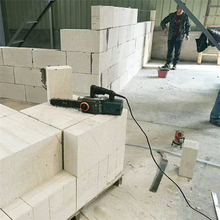 无尘砖块切割锯小型手提加气砖切割机体积小图片