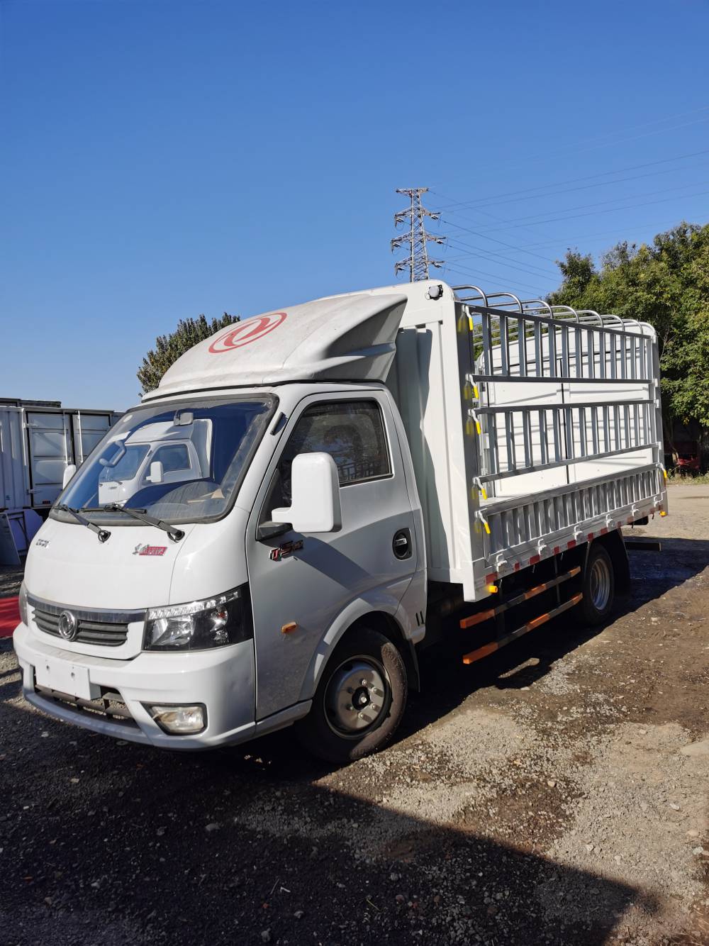 东风途逸37米厢式货车国六报价及东风途逸销售电话