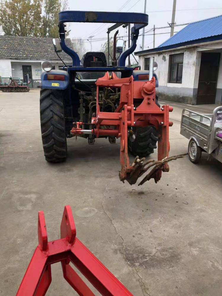 铁棍山药收获机四轮车悬挂深度挖山药机器山东卖山药豆苗收获机的地址