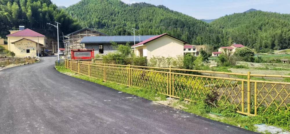 南昌青山湖新农村栅栏竹子护栏竹篱笆仿竹栅栏