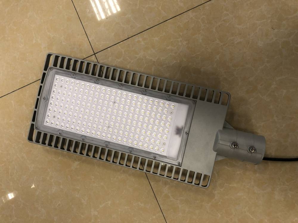 上海世纪亚明LED路灯ZD105