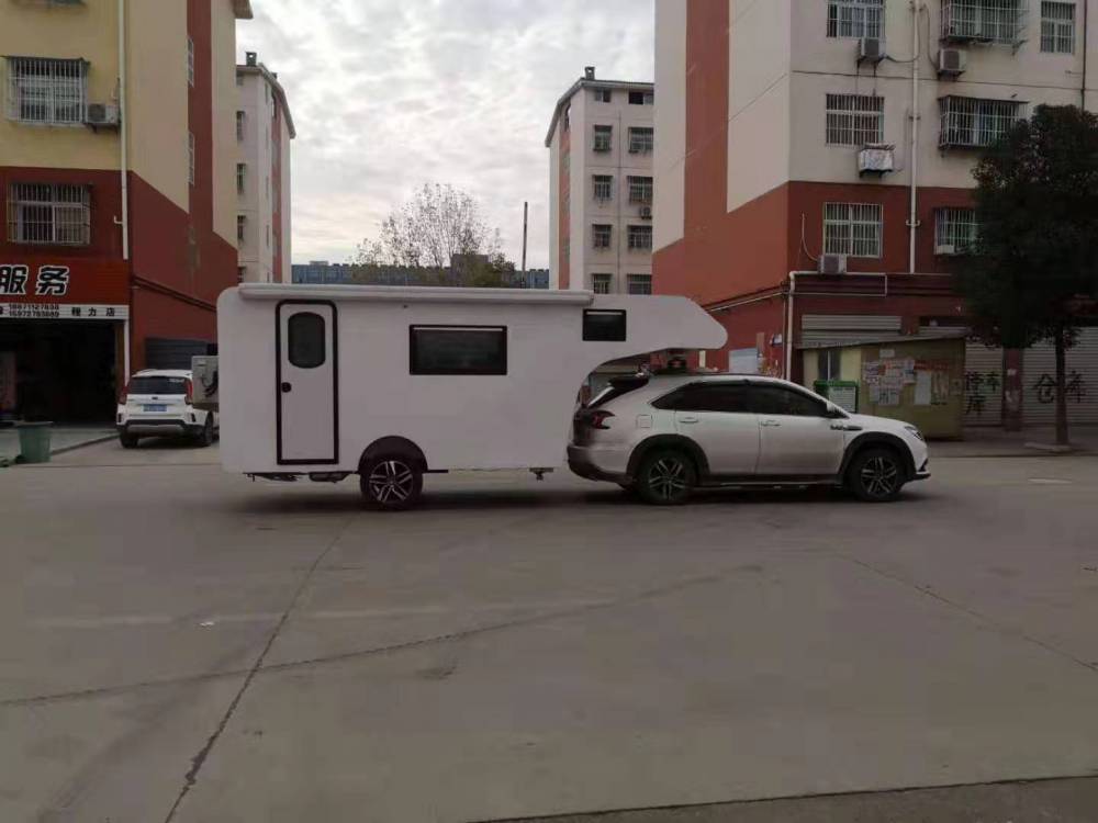 专利背驮式拖挂房车-转弯半径小