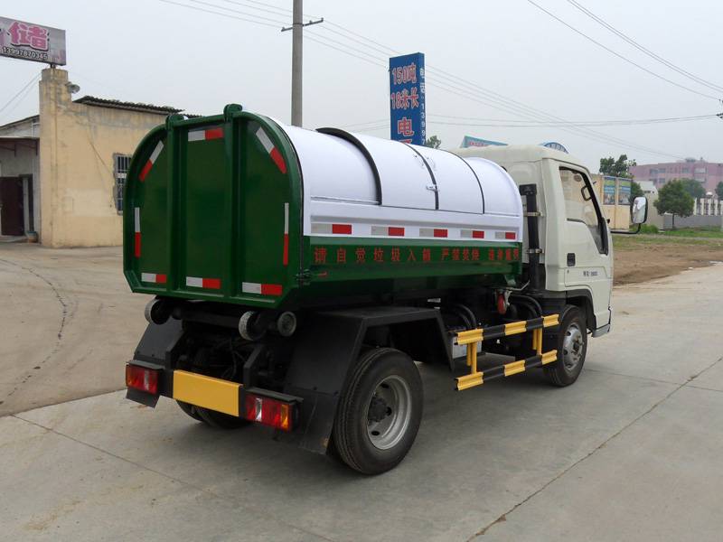 拉臂垃圾车