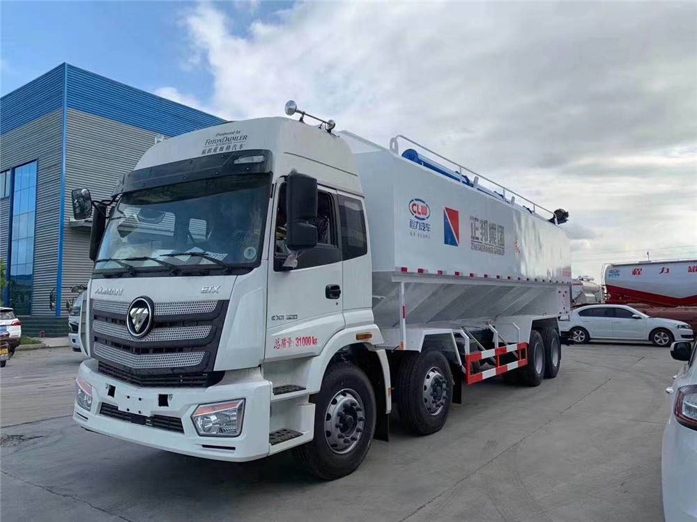 福田欧曼前四后八40方散装饲料运输车 康明斯320马力饲料车