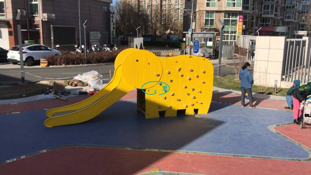 室内木质滑梯滑滑梯游乐场商场室内动物造型滑梯攀爬架