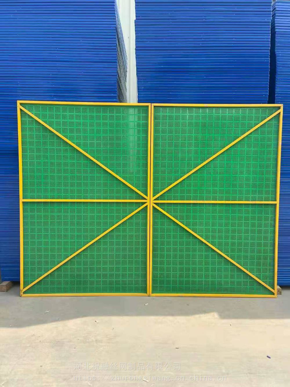 高空施工护栏建筑爬架网片外立钢脚手架