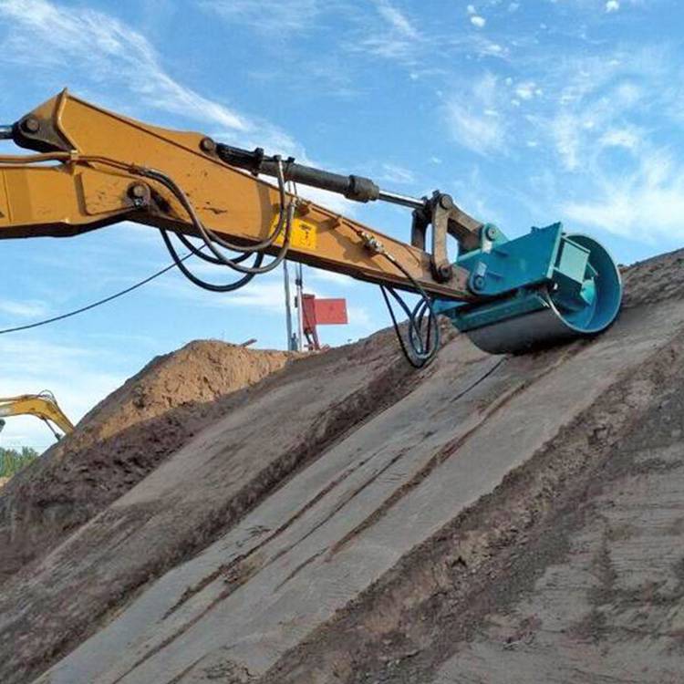 卡博恩农用四轮拖拉机改装打夯机柴油自走式打夯机夯土机