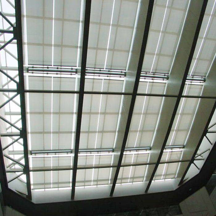 北京玻璃顶电动遮阳帘室内电动天棚帘学校图书馆采光顶天棚遮阳帘