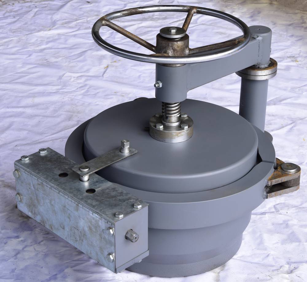 三瓣卡箍式快开盲板的优点