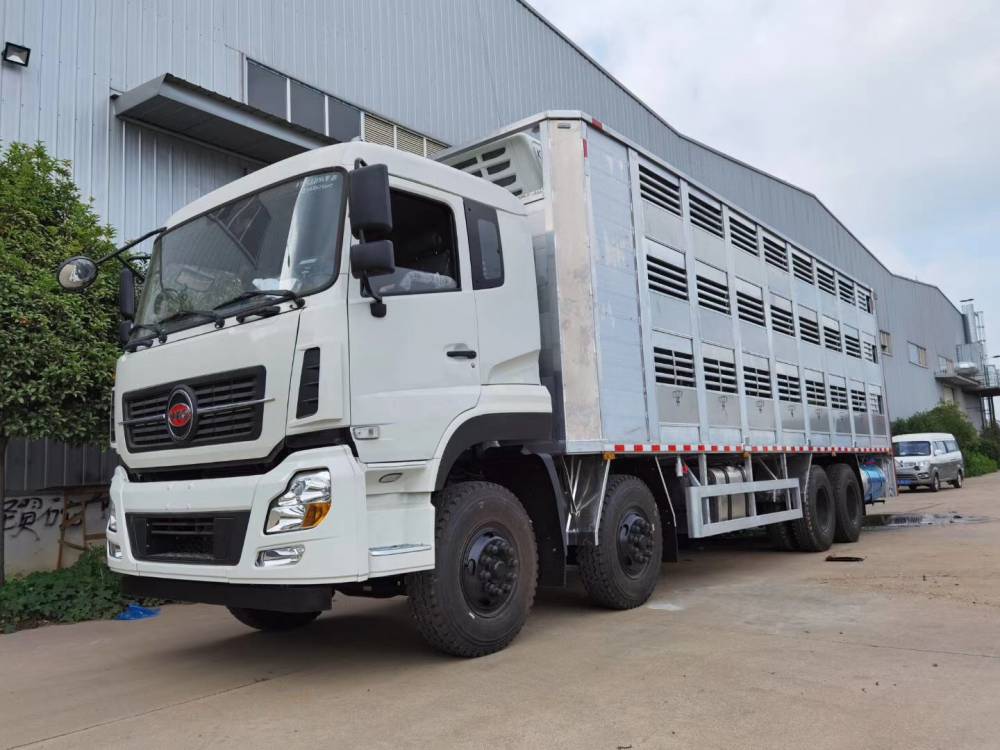 东风天锦拉猪车升降装猪车改装拉猪车