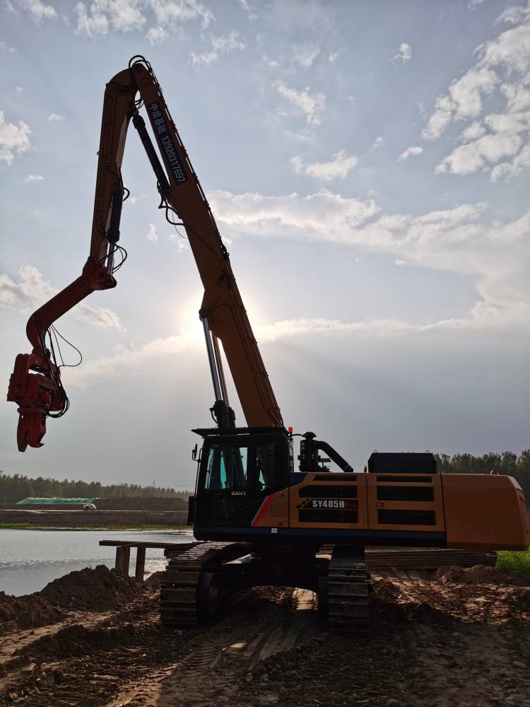 河北雄安拉森钢板桩打桩机振动锤机械手租赁钢板桩打拔施工