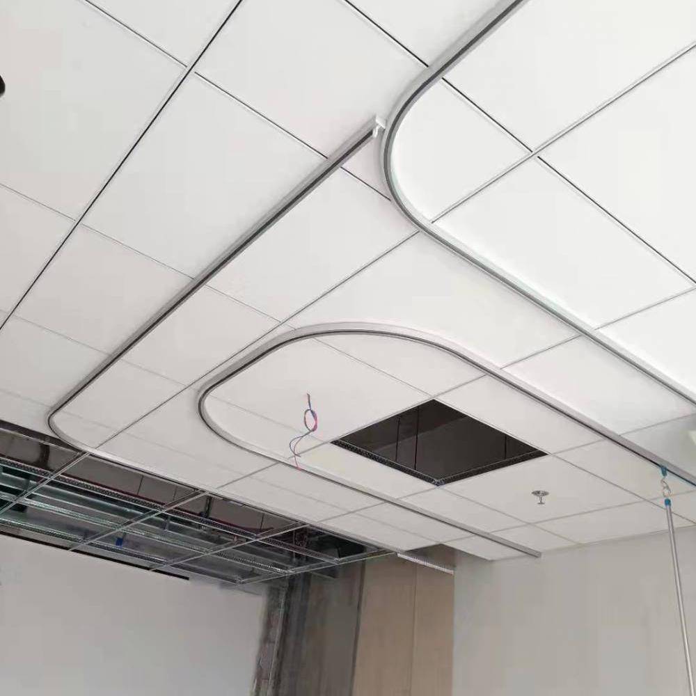 轨道材质:***氧化处理铝合金产品名称:医用输液轨道(医院病房输液轨道