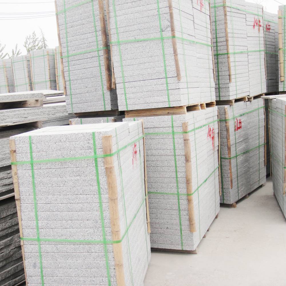 芝麻灰盲道板人行道用浅灰色花岗岩盲道板定制芝麻灰工程用料