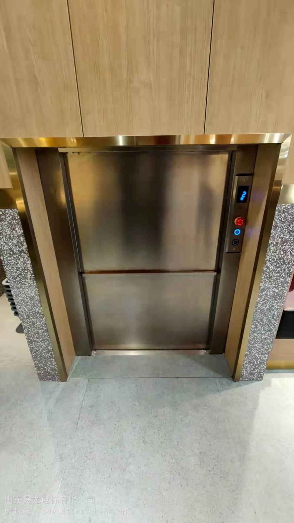 山东易龙电梯餐梯传菜电梯食梯自带框架语音报站