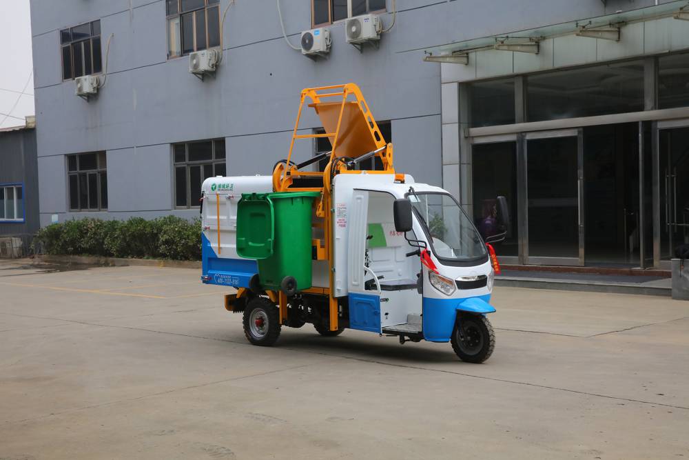 电动三轮挂桶垃圾车 容积4.5方 液压自卸电动挂桶提升120/240L标准垃圾桶