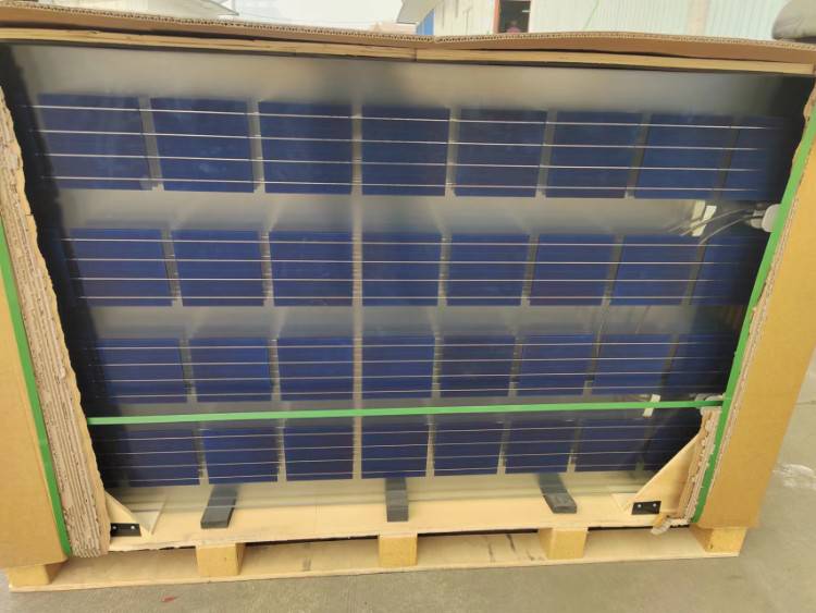 太阳能光伏发电玻璃阳光房发电采光两用玻璃155w220w图片