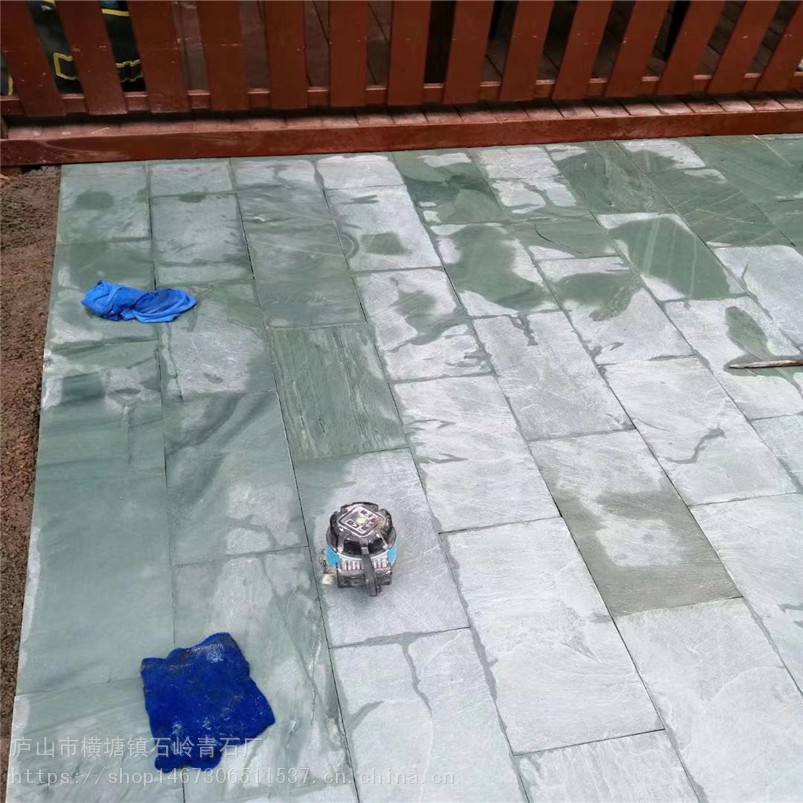 板岩可以作为建筑材料和装饰材料,古代在盛产板岩的地区常用做瓦片.