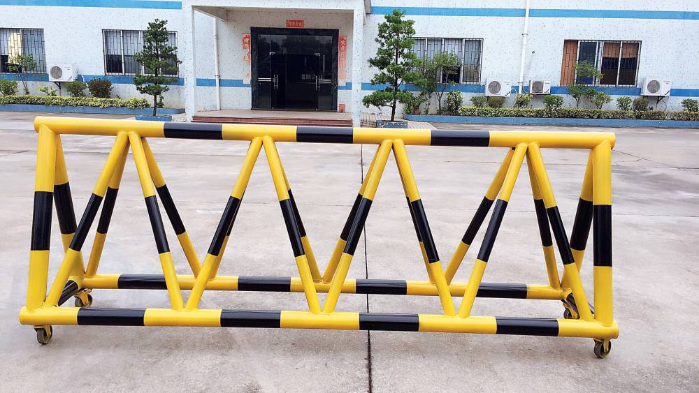 加油站禁入区域防撞护栏大型a字架手推铁马路障
