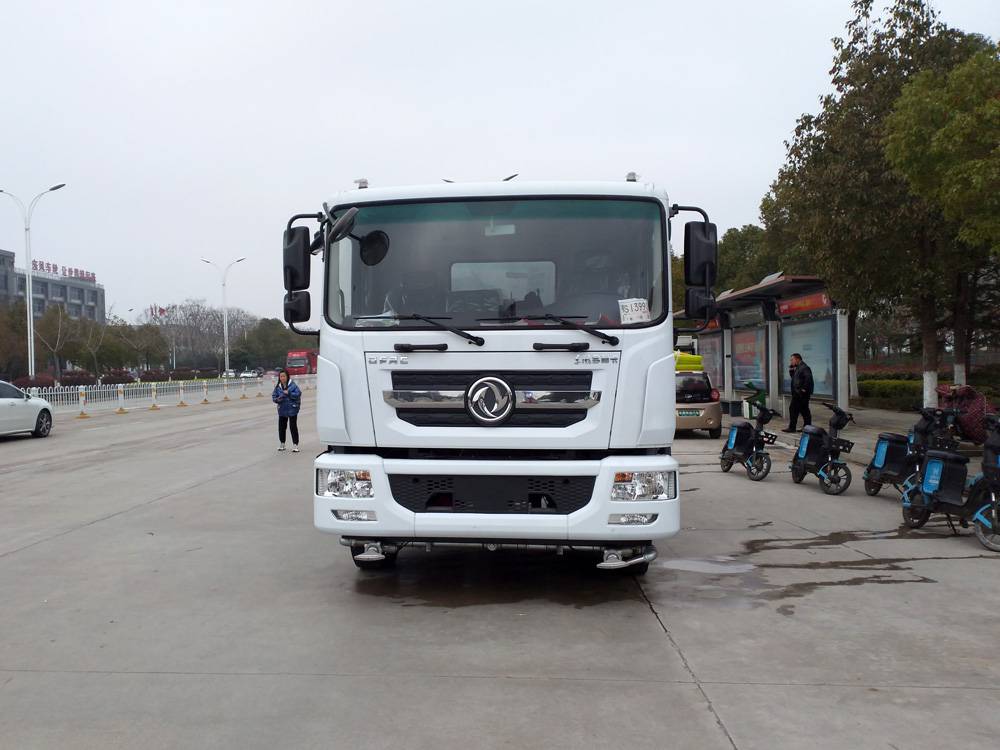 九江打药洒水车 东风5方打药洒水车厂家精准价格