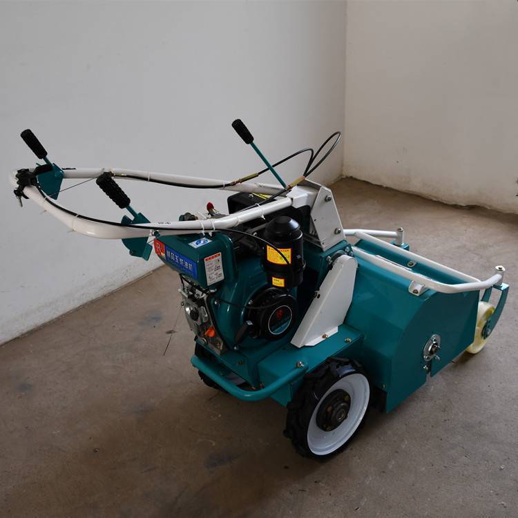 大动力柴油碎草机果园荒草割草机手扶式割草粉碎机