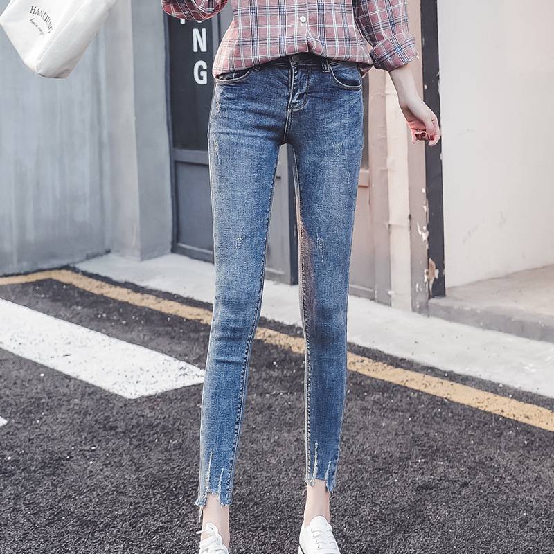 怎么找批发衣服的厂家新款长裤个性五角星小脚裤时尚尾单牛仔裤地摊服装批发哪里好