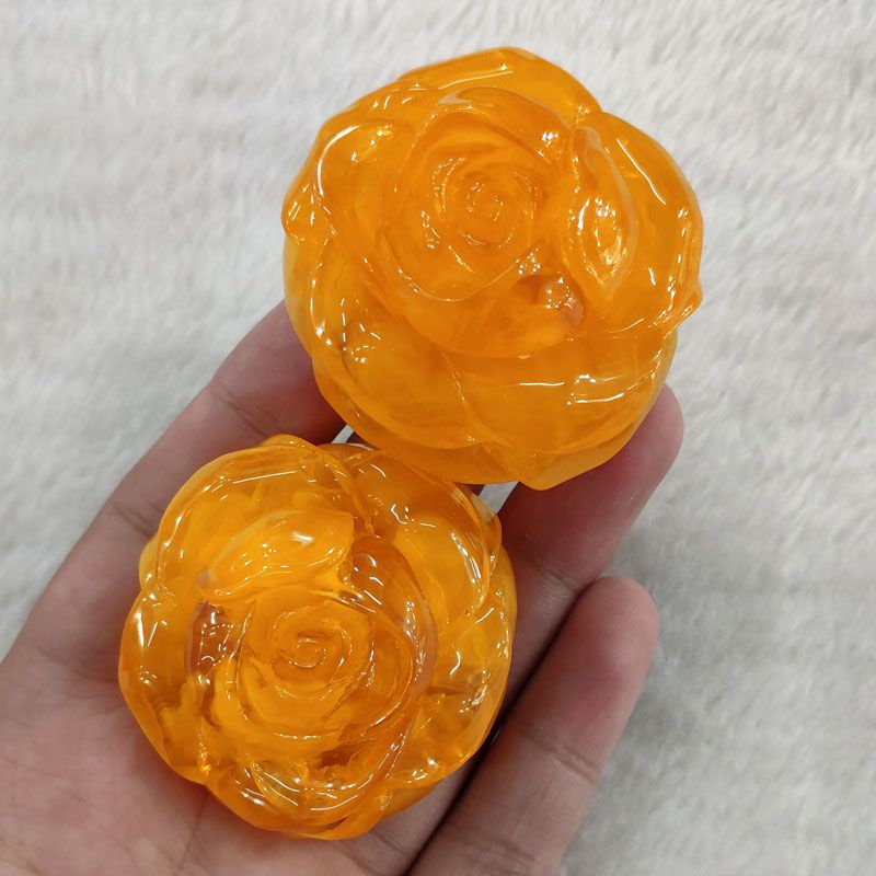 二代人造蜜蜡琥珀饰品吊坠人工琥珀旅游景点地摊展会产品义乌饰品批发