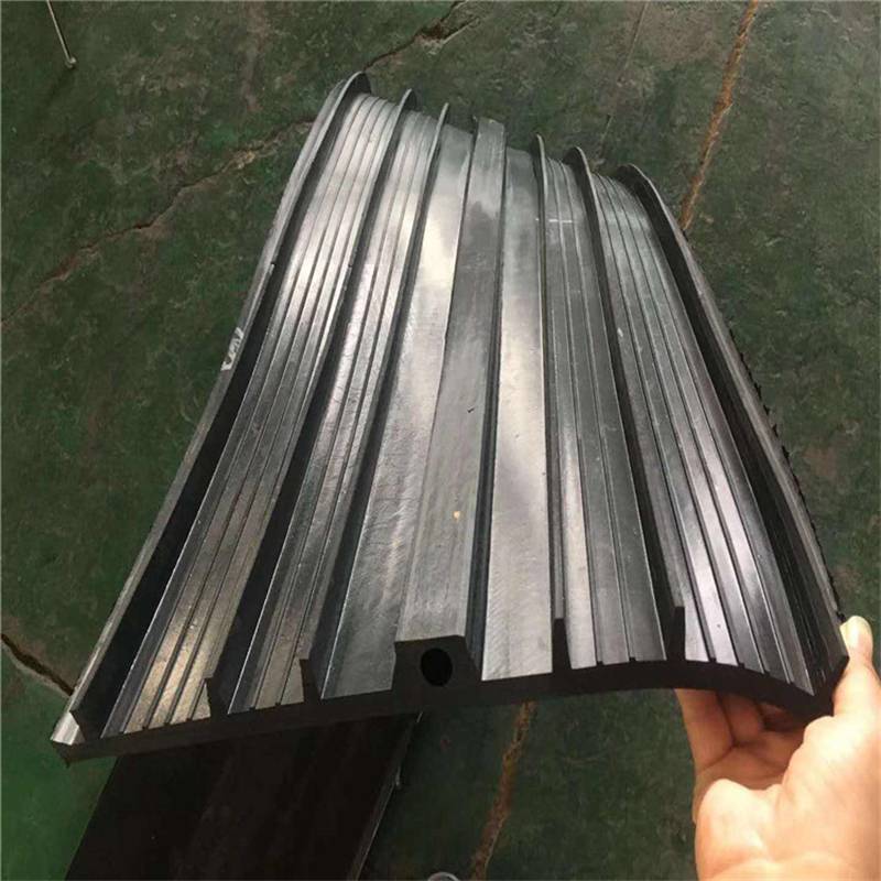 鹤壁中埋式橡胶止水带 400*6背贴式橡胶止水带 多种规格