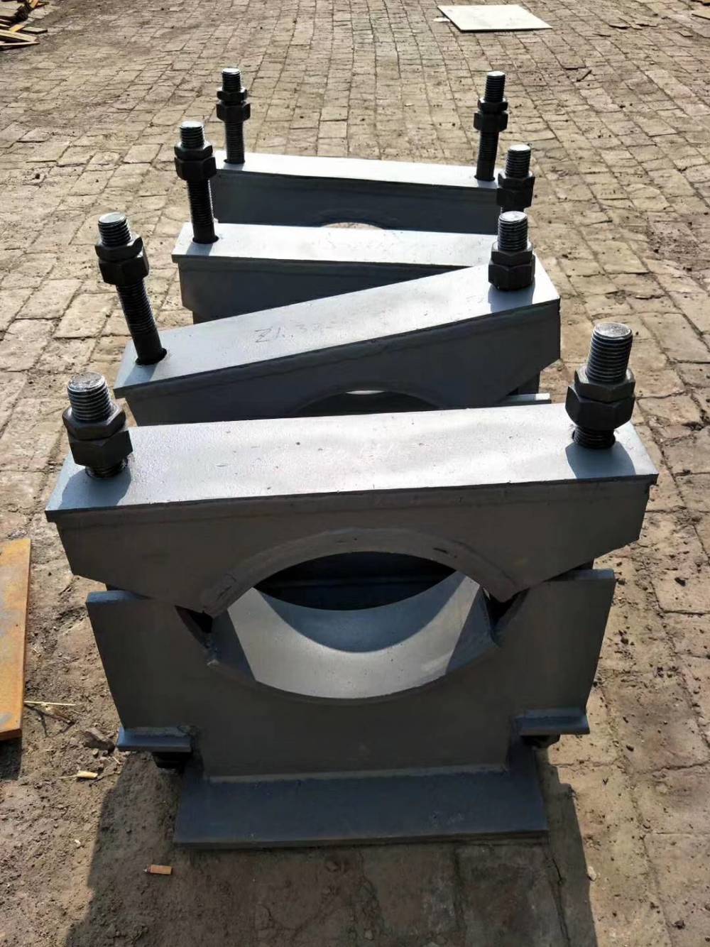 厂家直供沧州泽天耐高温座式管托支座